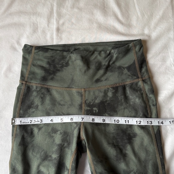 Athleta Green Tie-Dye Capris - Picture 6 of 7